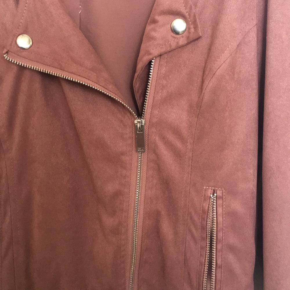 Blazer - Picture 3 of 3